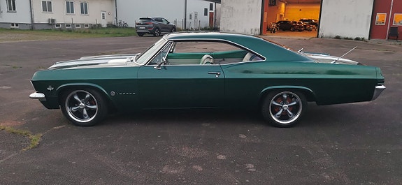 Chevrolet Impala 8 of 16