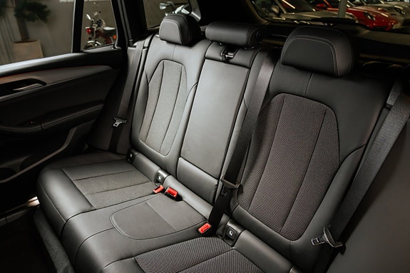 BMW X3 26 of 30