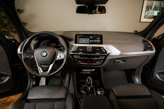 BMW X3 28 of 30