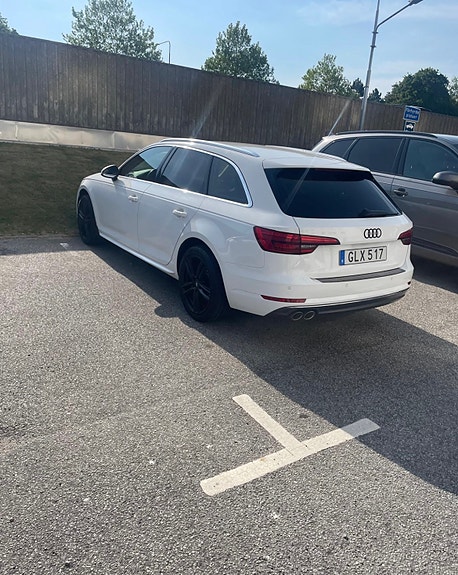 Audi A4 4 of 7