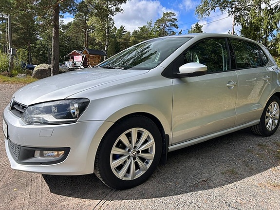 Volkswagen Polo 2 of 5