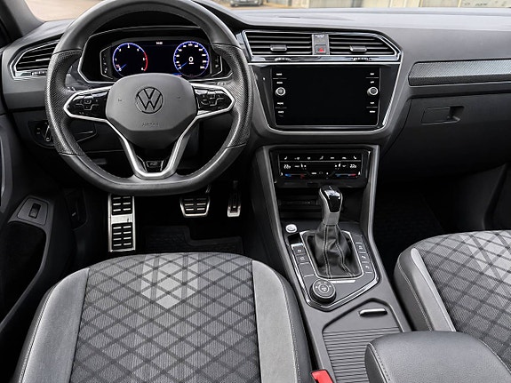 Volkswagen Tiguan 9 of 14