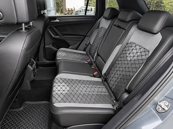 Volkswagen Tiguan 12 of 14