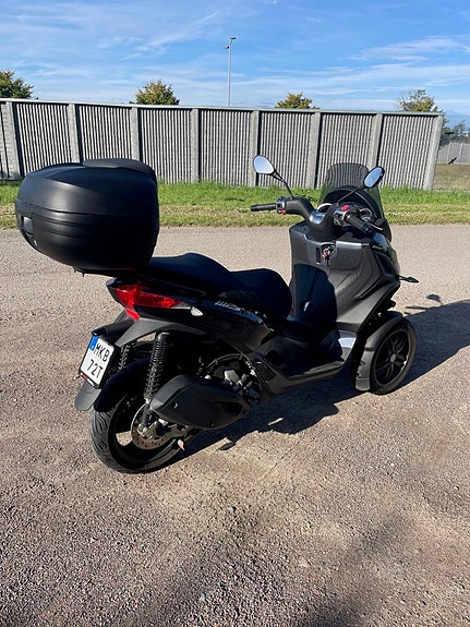 Piaggio MP3 300 HPE 3 of 7