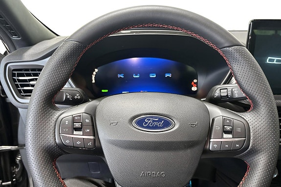 Ford Kuga 10 of 11