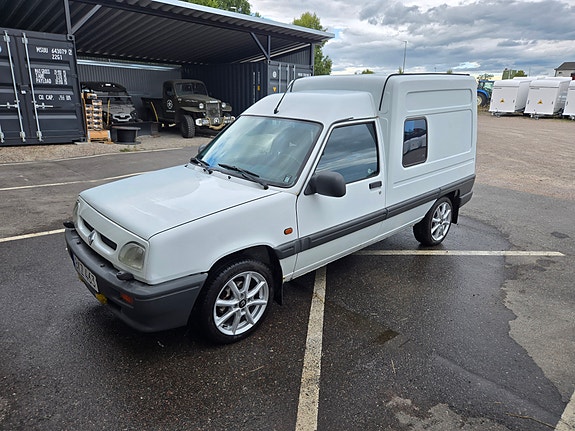 Renault Express 2 of 5