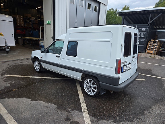 Renault Express 3 of 5