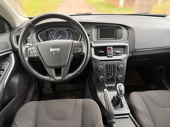 Volvo V40 8 of 8
