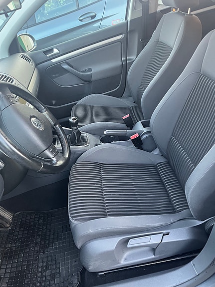 Volkswagen Golf V 5 of 6