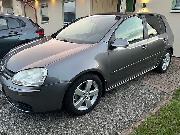 Volkswagen Golf V 6 of 6