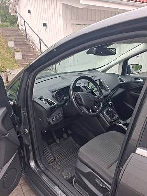 Ford C-Max 7 of 9