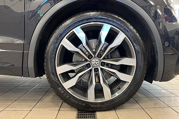 Volkswagen Tiguan 10 of 28