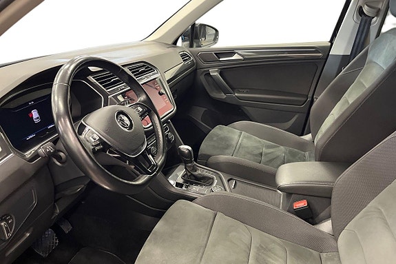 Volkswagen Tiguan 12 of 28