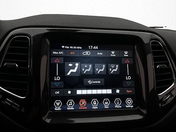 Jeep Compass 21 of 30