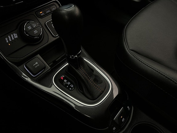 Jeep Compass 26 of 30