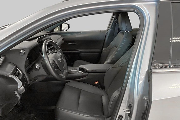 Lexus UX250h 6 of 11