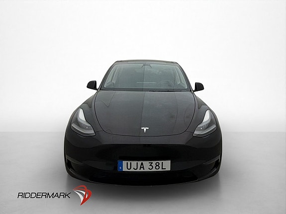 Tesla Model Y 3 of 30