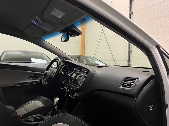 Kia Ceed 9 of 16