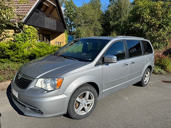 Lancia Voyager 3 of 6
