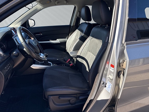 Suzuki Vitara 9 of 24