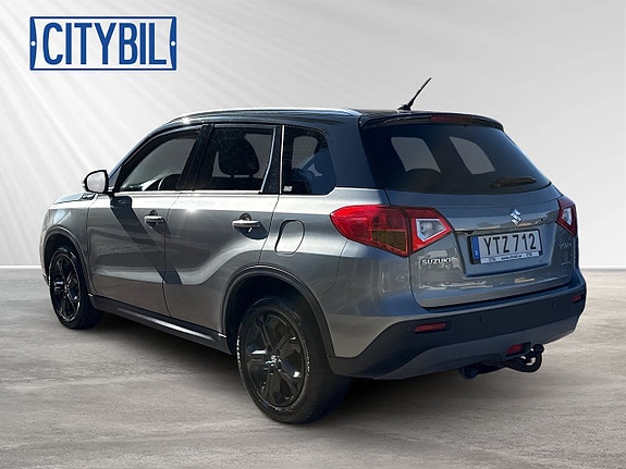 Suzuki Vitara 3 of 24