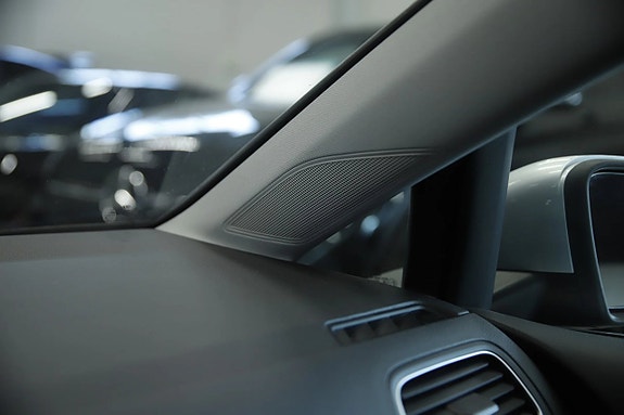 Volkswagen Golf Alltrack 9 of 14