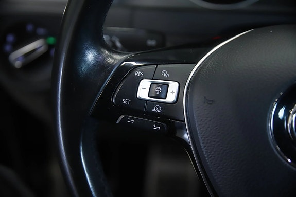 Volkswagen Golf Alltrack 11 of 14