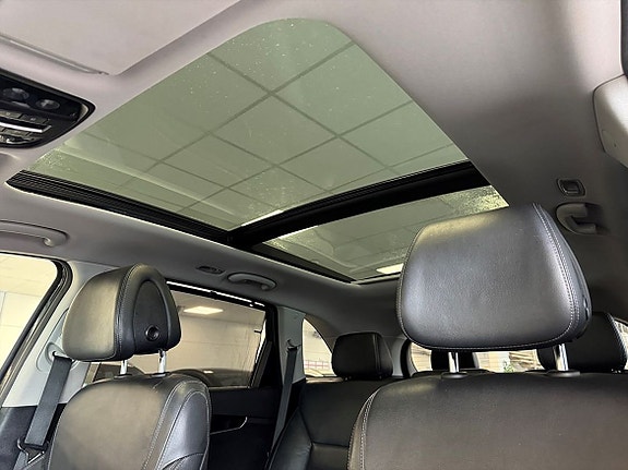 Kia Sorento 16 of 25
