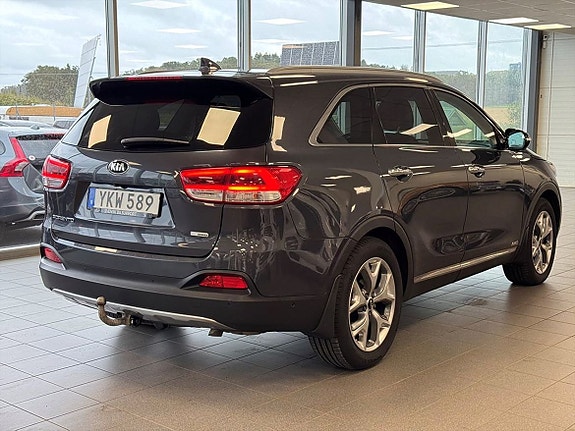 Kia Sorento 3 of 25