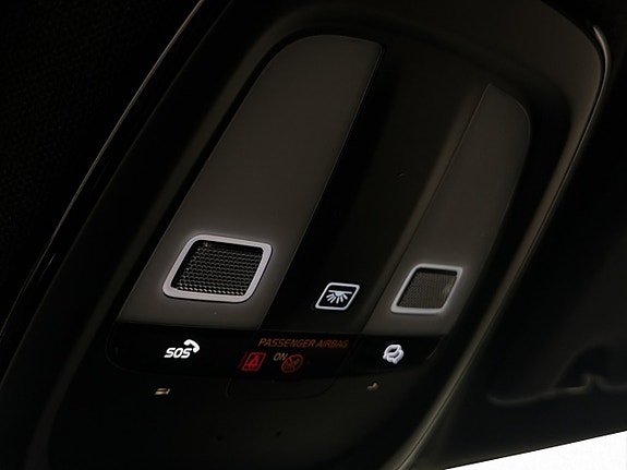 Volvo XC40 27 of 30