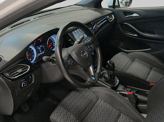 Opel Astra 8 of 27