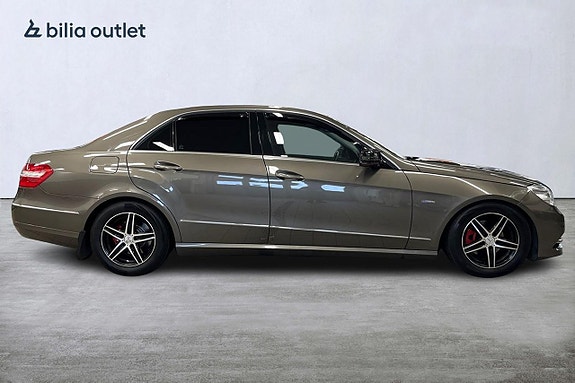 Mercedes-Benz E220 6 of 21