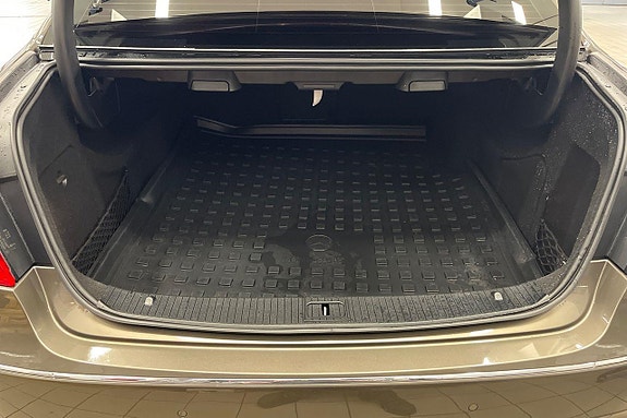 Mercedes-Benz E220 20 of 21
