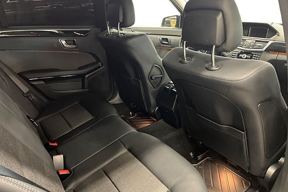 Mercedes-Benz E220 18 of 21