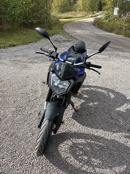 Yamaha MT-125 2 of 6
