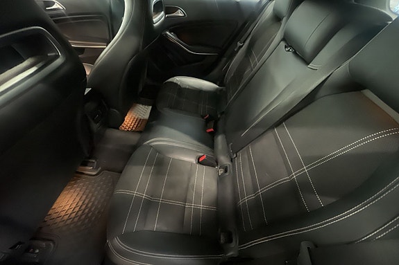 Mercedes-Benz A180 9 of 11