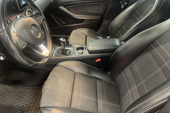 Mercedes-Benz A180 7 of 11