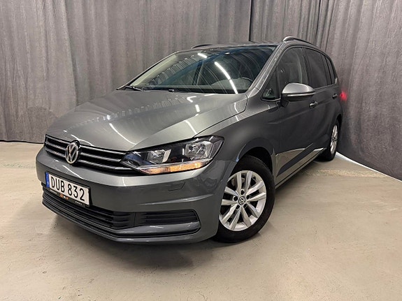 Volkswagen Touran 2 of 10