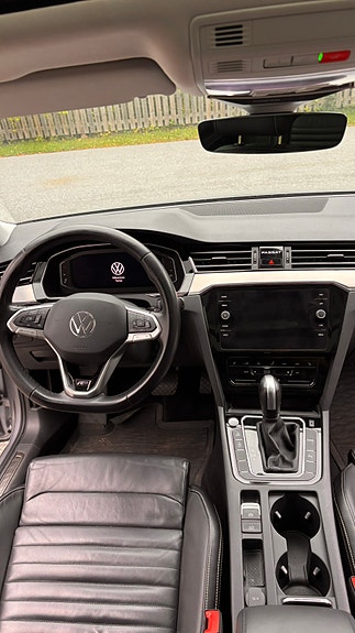 Volkswagen Passat 8 of 11
