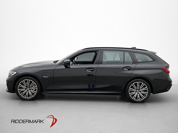 BMW 330e 4 of 30
