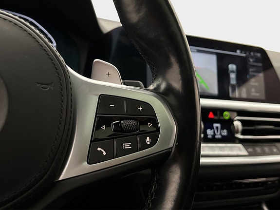 BMW 330e 19 of 30