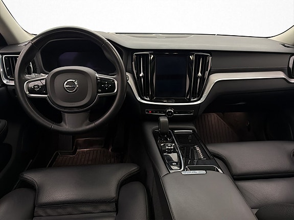 Volvo V60 14 of 30