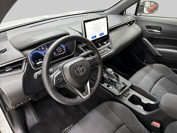 Toyota Corolla Cross 14 of 19