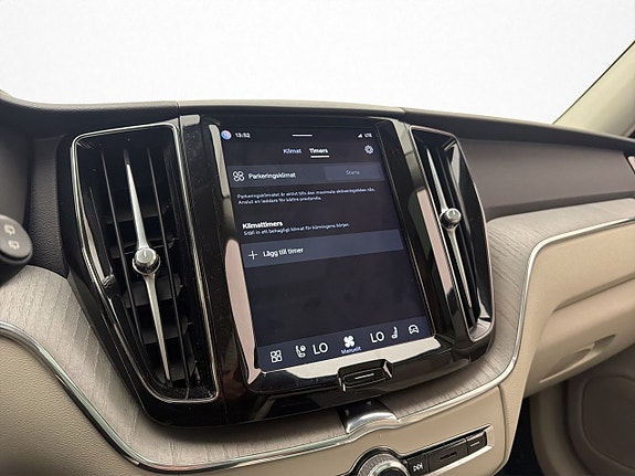 Volvo XC60 22 of 30