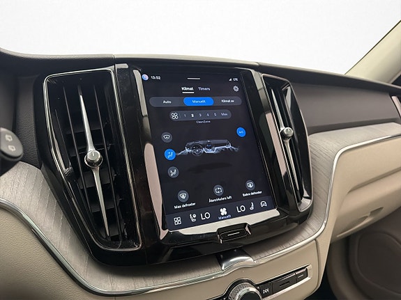 Volvo XC60 21 of 30