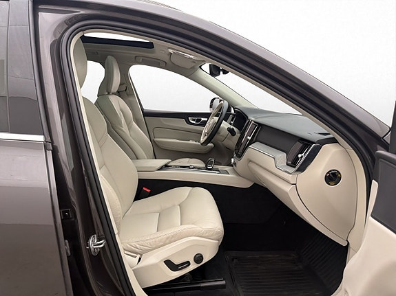 Volvo XC60 29 of 30