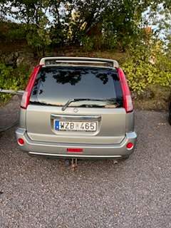 Nissan X-Trail 2 of 9