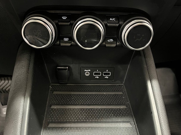 Renault Captur 17 of 23