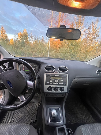 Ford Focus 7 of 11
