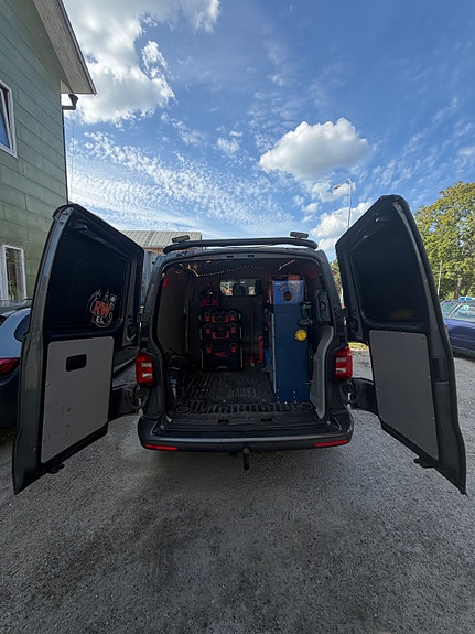 Volkswagen Transporter 6 of 13